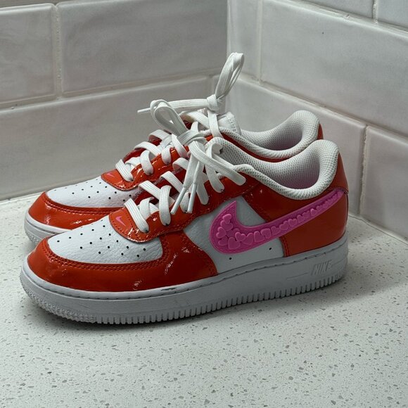 Nike Air Force 1 Low "Valentine's Day 2023 - Picture 1 of 6